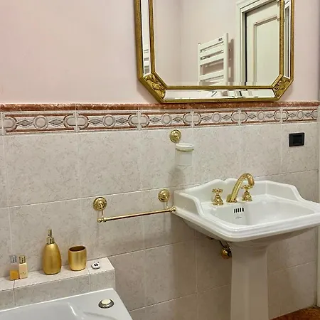 Apartment Rooftop Garden *