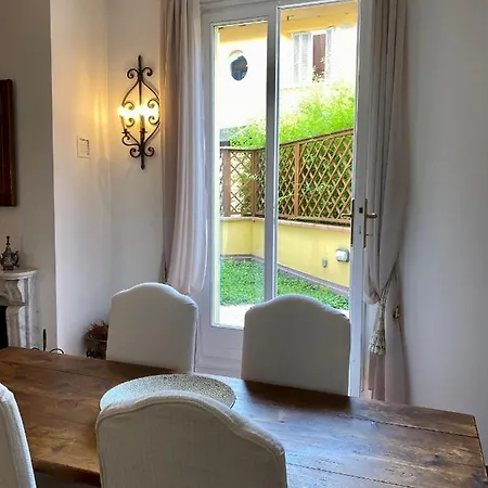 Apartment Rooftop Garden